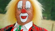 bas-van-toor-82-stopt-als-clown-bassie.jpg